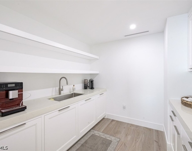 13935 Old Coast Road - Photo Thumbnail 5