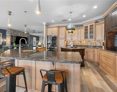 4235 Se 20th Place - Photo Thumbnail 7