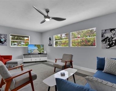 1155 6th Street S - Photo Thumbnail 13
