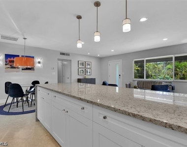 1155 6th Street S - Photo Thumbnail 11