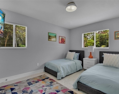 1155 6th Street S - Photo Thumbnail 20