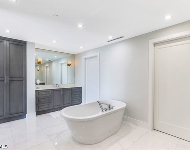 13915 Old Coast Road - Photo Thumbnail 12