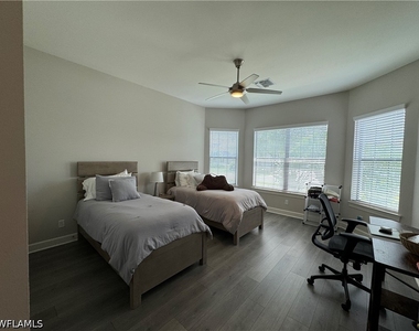9408 Rapallo Street - Photo Thumbnail 27