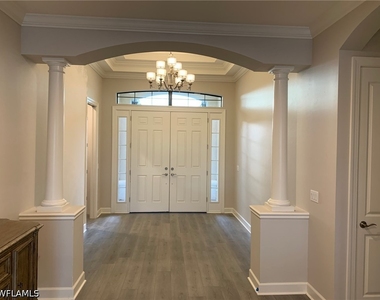 9408 Rapallo Street - Photo Thumbnail 8