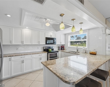 84 Georgetown Boulevard - Photo Thumbnail 9