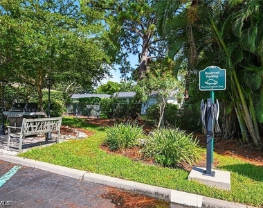 84 Georgetown Boulevard - Photo Thumbnail 26