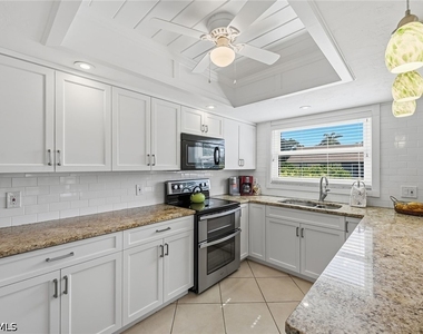 84 Georgetown Boulevard - Photo Thumbnail 10