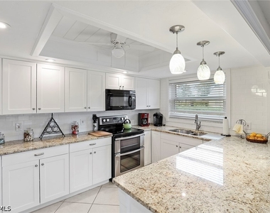 84 Georgetown Boulevard - Photo Thumbnail 7