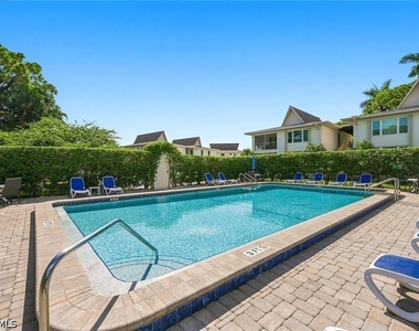 84 Georgetown Boulevard - Photo Thumbnail 22
