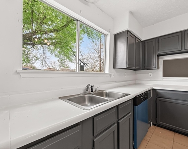 710 Beechbend Drive - Photo Thumbnail 22