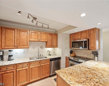 3443 Gulf Shore Boulevard N - Photo Thumbnail 13