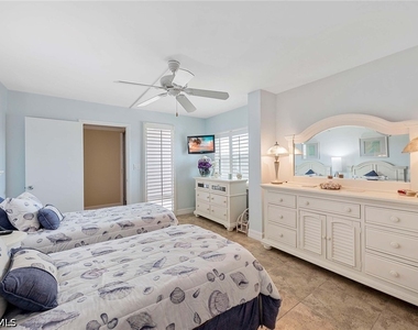 3443 Gulf Shore Boulevard N - Photo Thumbnail 23