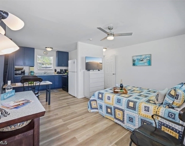 407 Mango Avenue - Photo Thumbnail 1