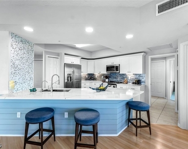 8751 Estero Boulevard - Photo Thumbnail 10