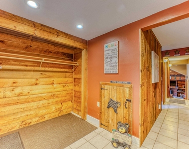 28 Condo - Photo Thumbnail 3