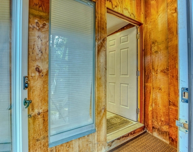 28 Condo - Photo Thumbnail 2