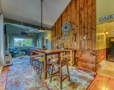28 Condo - Photo Thumbnail 10