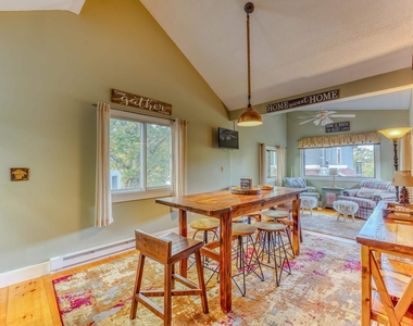 28 Condo - Photo Thumbnail 12
