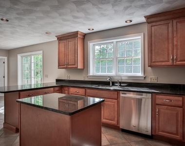 28 Newton - Photo Thumbnail 8