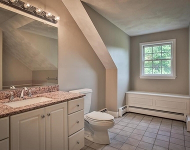 28 Newton - Photo Thumbnail 20