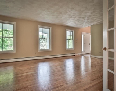28 Newton - Photo Thumbnail 5