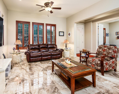 42204 W Rummy Road - Photo Thumbnail 8