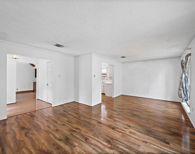 12110 Nova Drive - Photo Thumbnail 7