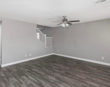 23949 W Hadley - Photo Thumbnail 7