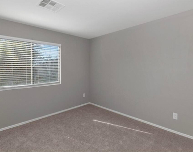 23949 W Hadley - Photo Thumbnail 13