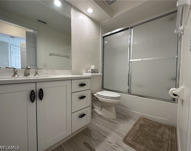 6816 Satinleaf Road S - Photo Thumbnail 17
