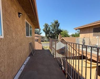 3302 W Loma Lane - Photo Thumbnail 14