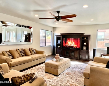 17572 W Andora Street - Photo Thumbnail 9