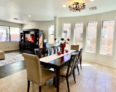 17572 W Andora Street - Photo Thumbnail 11