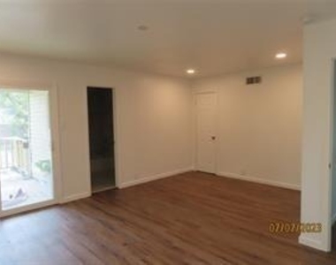403 Highridge Street - Photo Thumbnail 11