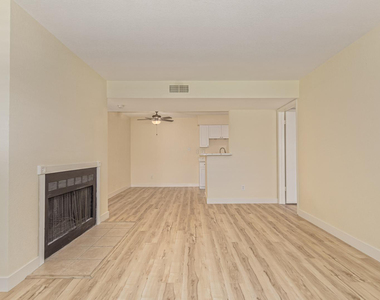 5995 N 78th Street - Photo Thumbnail 16