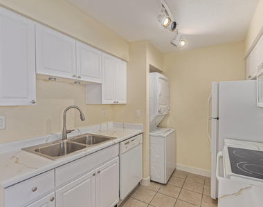 5995 N 78th Street - Photo Thumbnail 8