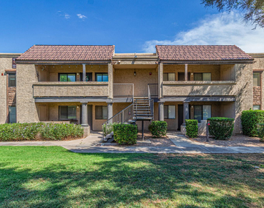 5995 N 78th Street - Photo Thumbnail 3