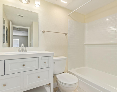 5995 N 78th Street - Photo Thumbnail 18