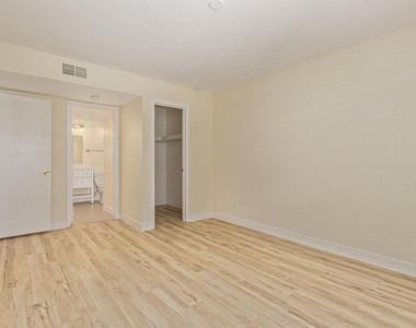 5995 N 78th Street - Photo Thumbnail 20