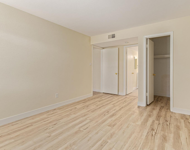 5995 N 78th Street - Photo Thumbnail 19