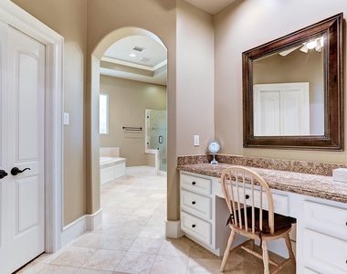 13323 Brentonwood Lane - Photo Thumbnail 11