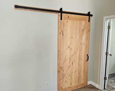 1422 E Edgemont Avenue - Photo Thumbnail 2