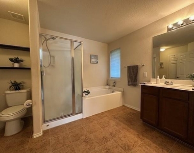 10426 Whisper Bluff Drive - Photo Thumbnail 10