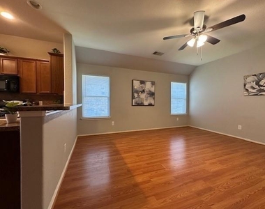 10426 Whisper Bluff Drive - Photo Thumbnail 2