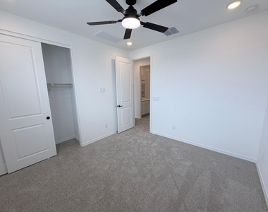 24172 W Raymond Street - Photo Thumbnail 46