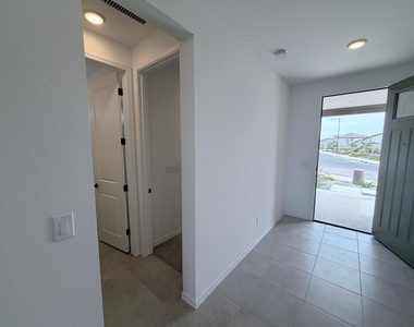 24172 W Raymond Street - Photo Thumbnail 30