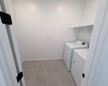 24172 W Raymond Street - Photo Thumbnail 43