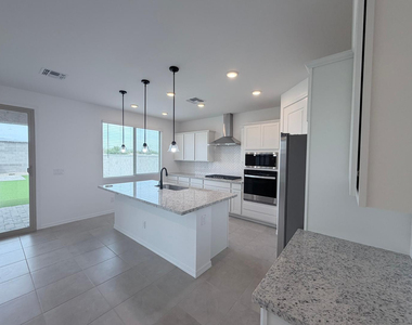 24172 W Raymond Street - Photo Thumbnail 9