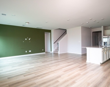 13108 Chapala Way - Photo Thumbnail 10