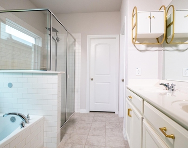 13108 Chapala Way - Photo Thumbnail 15